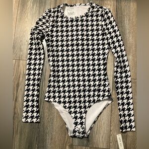 Cover Long-sleeved Swimsuit with Back Zipper